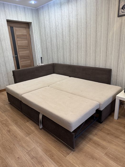 Диван кутовий великий