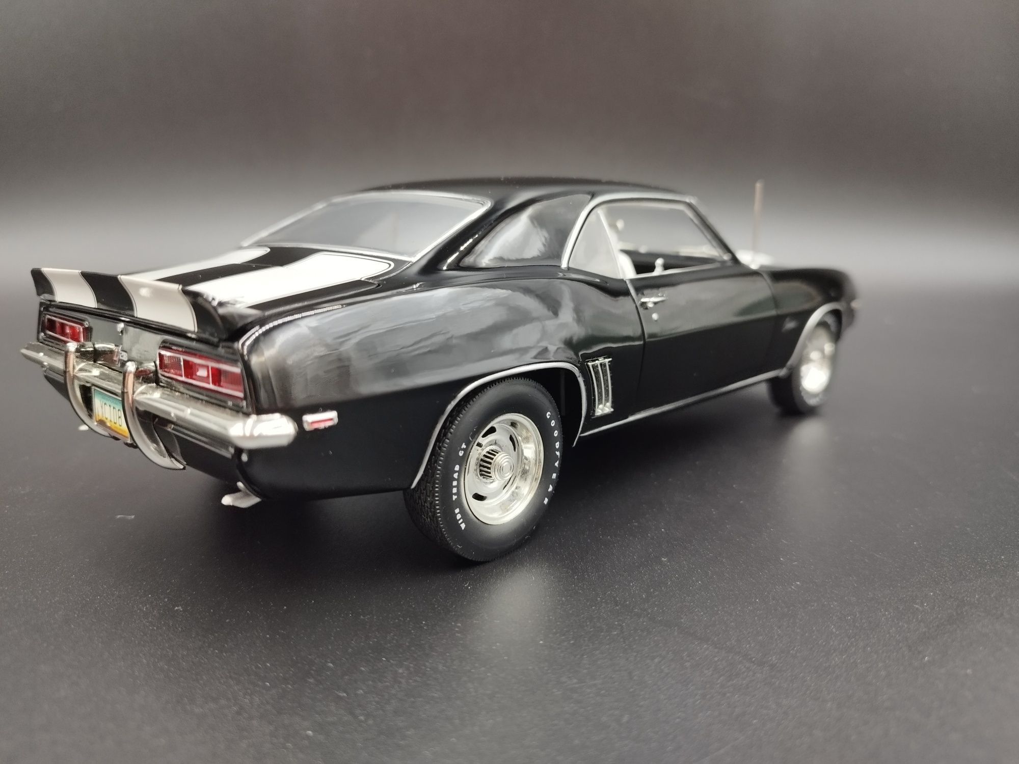 1:18 ACME Ycid Exclusive RARE 1969 Chevrolet Camaro Z28 model 11z69szt