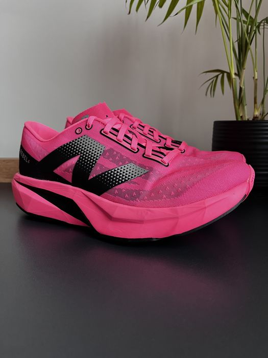 New Balance FuelCell v4 оригінал кросівки 41-42-43-44 нові MFCXCP4