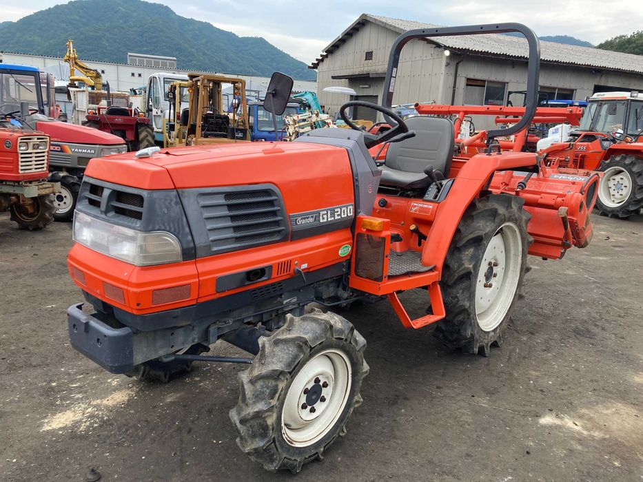 Traktor Kubota GL200D – 20 KM