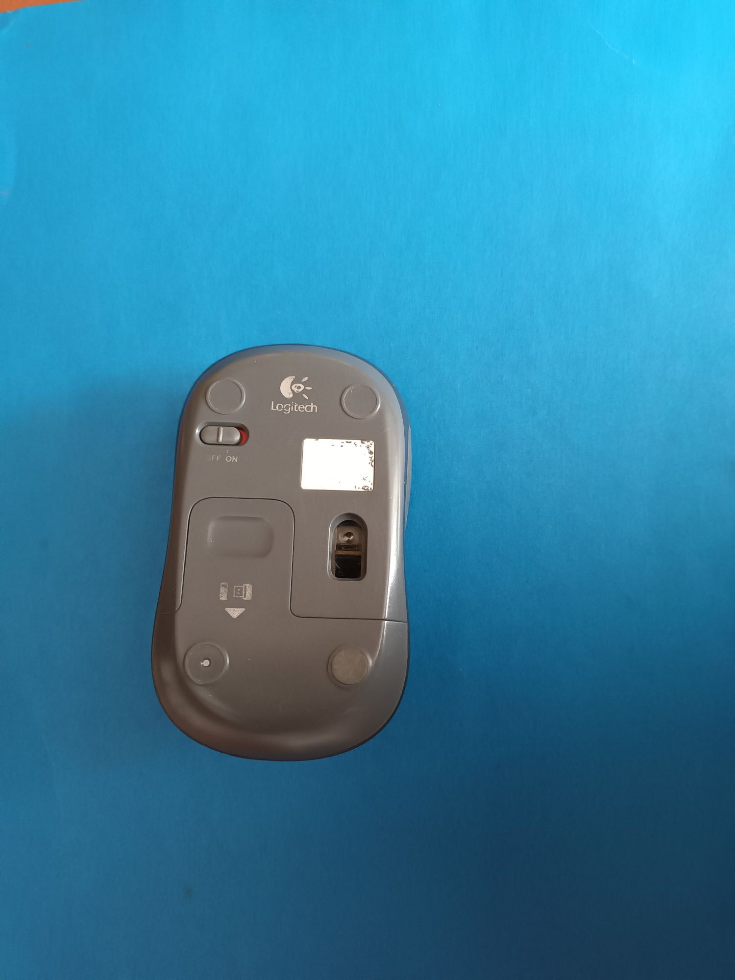 Миш Logitech M235