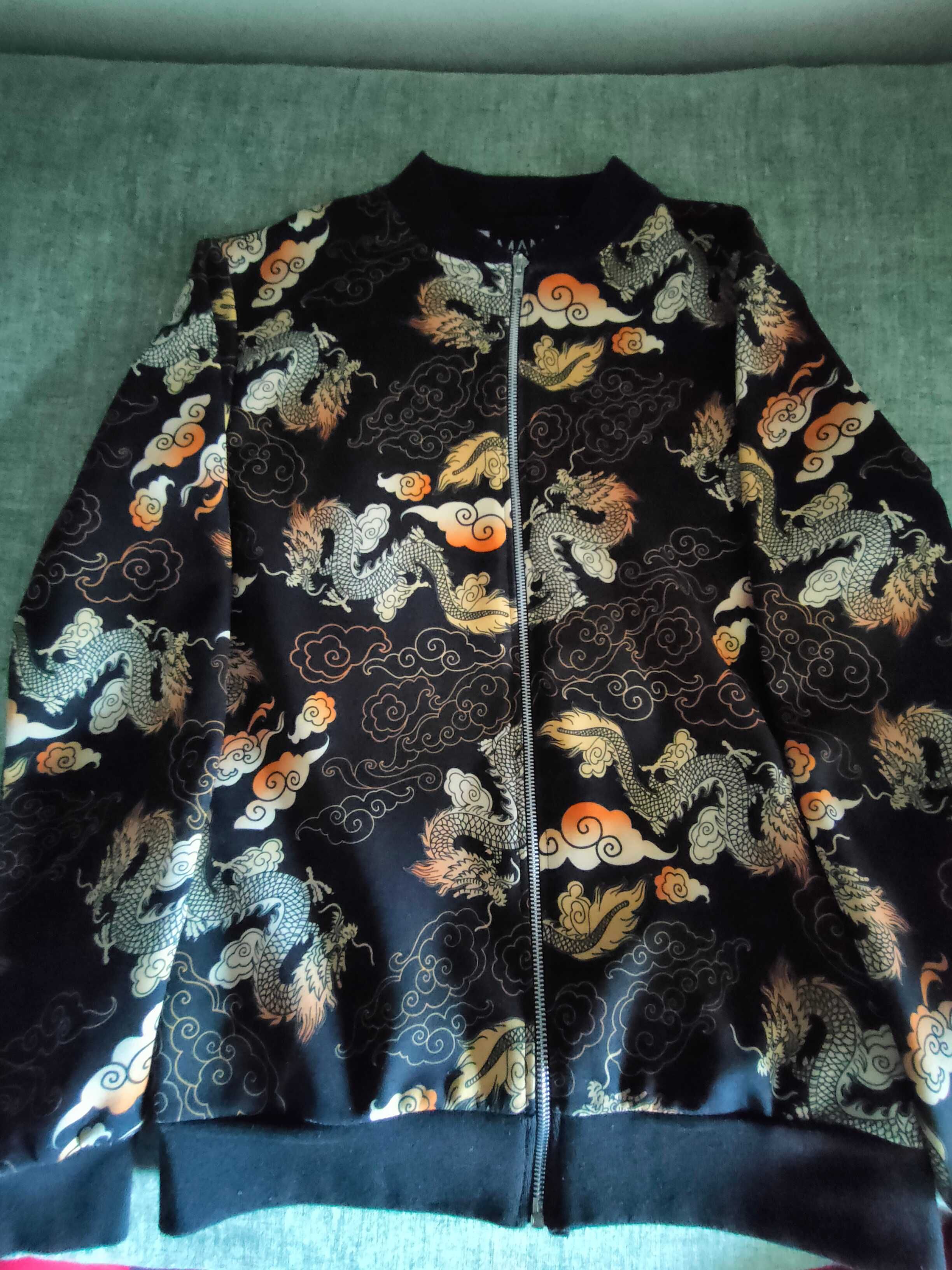 Bluza czarna w smoki boohooMAN