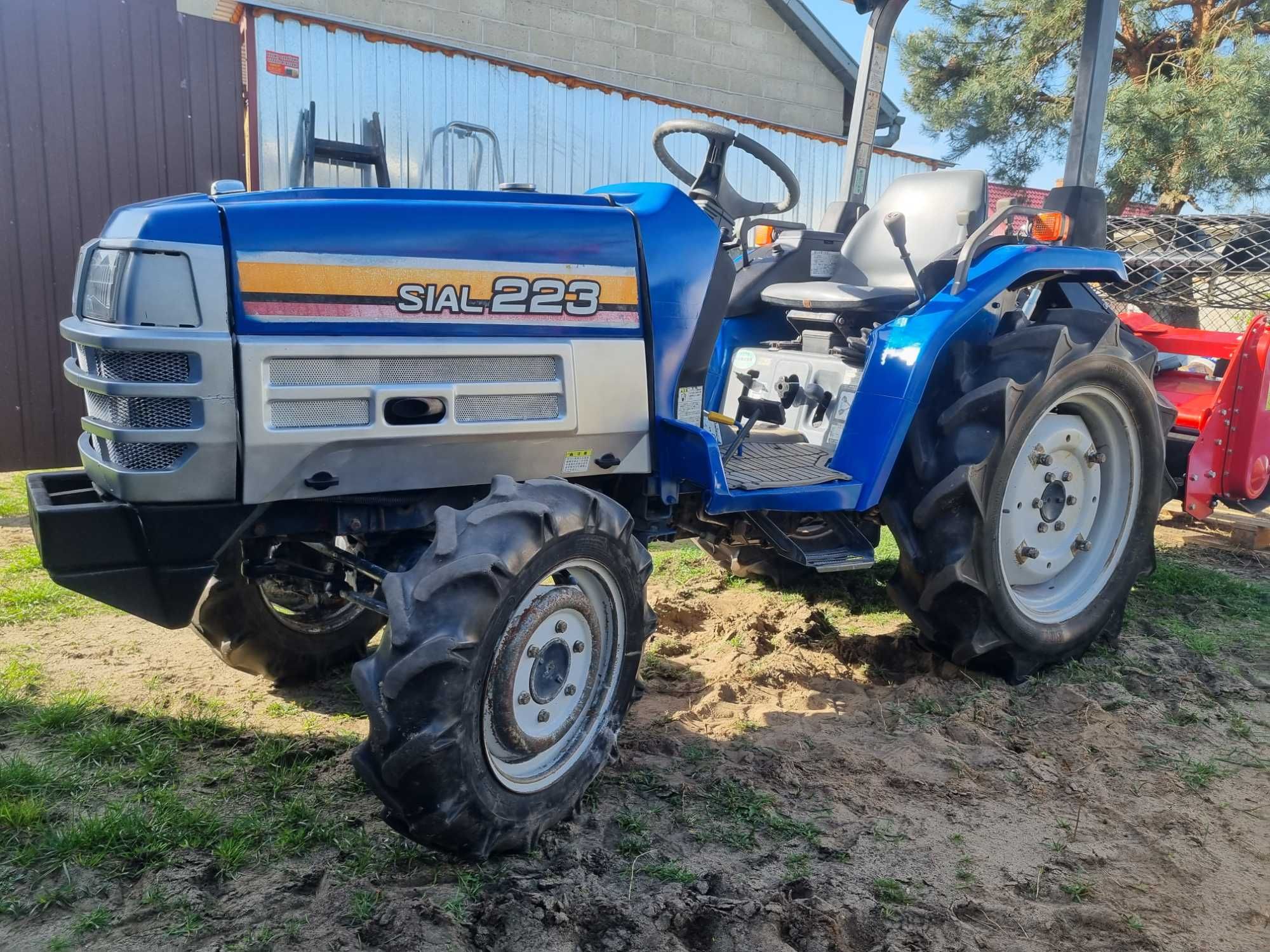 Traktorek mini traktor ciągniki ISEKI SIAL 223 napęd 4x4 2004r.