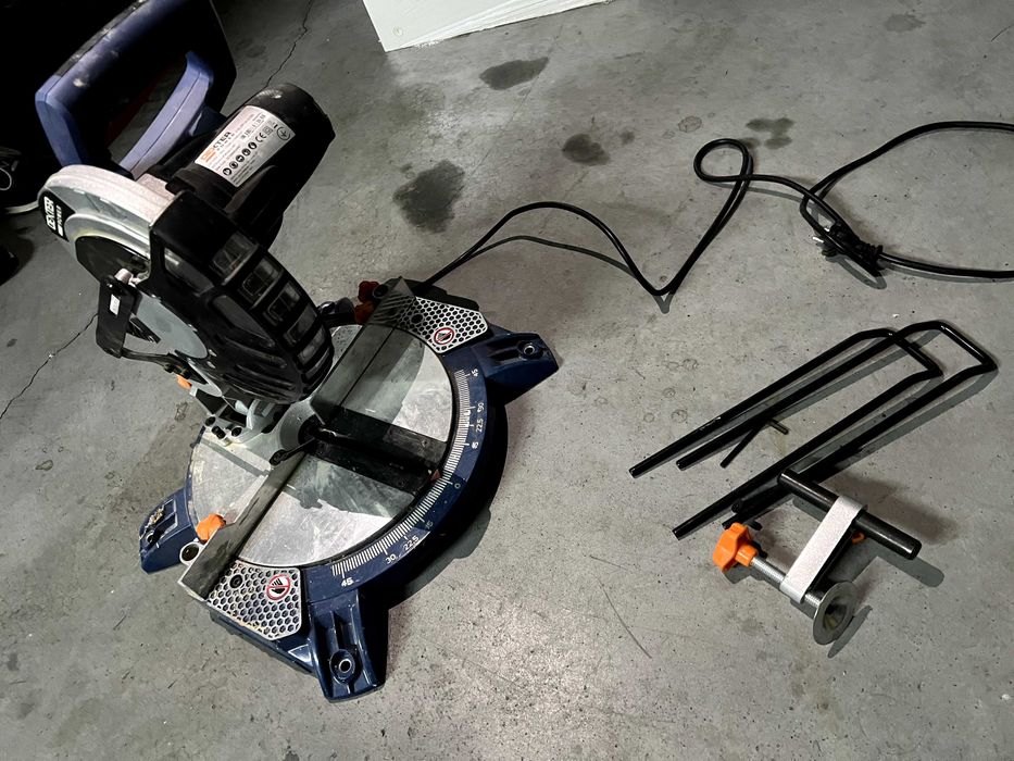 Serra circular como nova