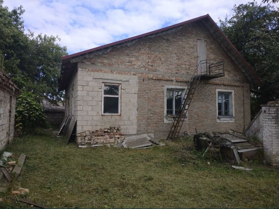 Продам будинок може бути як дача близько ліс,ставок для риболовлі