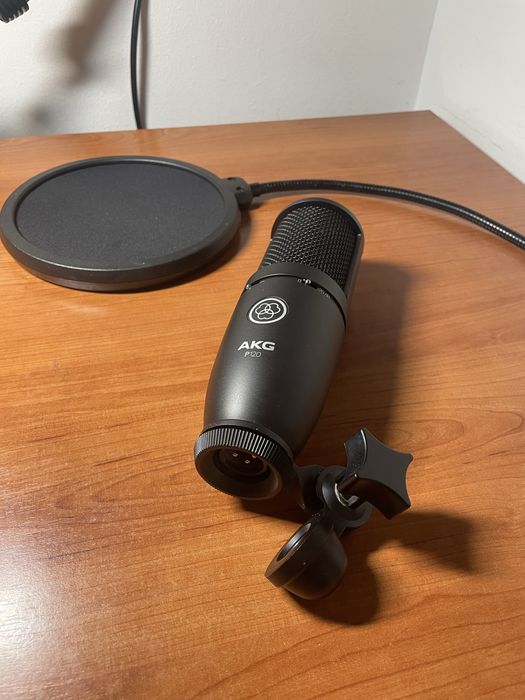Microfone Condensador AKG P120 + Pop Filter