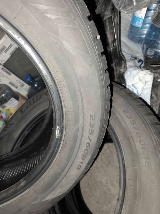 Зимові Шини б/у розміру 235*60 R 18
