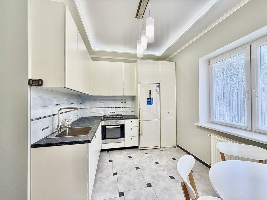 Шикарний котедж з каміном 3/х кім в Кутківцях