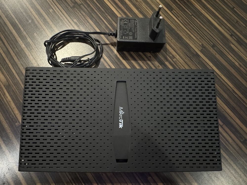 Маршрутизатор MikroTik hAP ac3 LTE6 kit (RBD53GR-5HacD2HnD&R11e-LTE6)