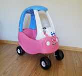 Auto samochód jeździk różowy pojazd Little Tikes dla dziecka