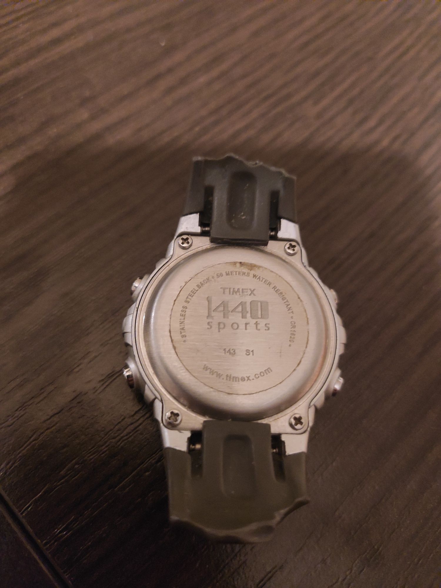 Zegarek Timex 1440 Sport WR50M szary różowy Uszkodzona bransoleta