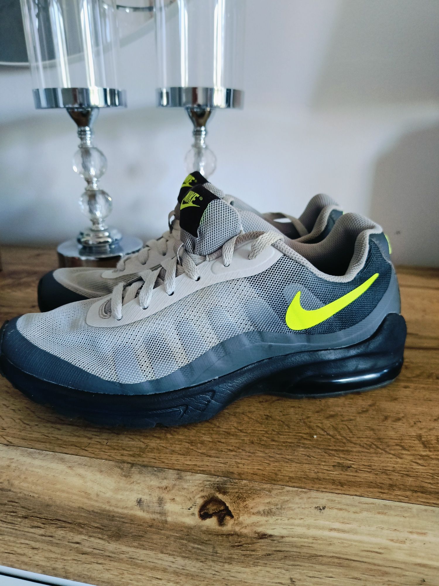 Buty Nike air invigor 42,5