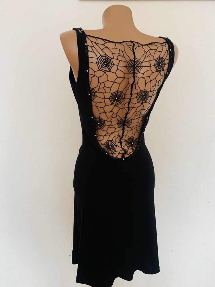 Чорна сукня ( чорне коктельне плаття)