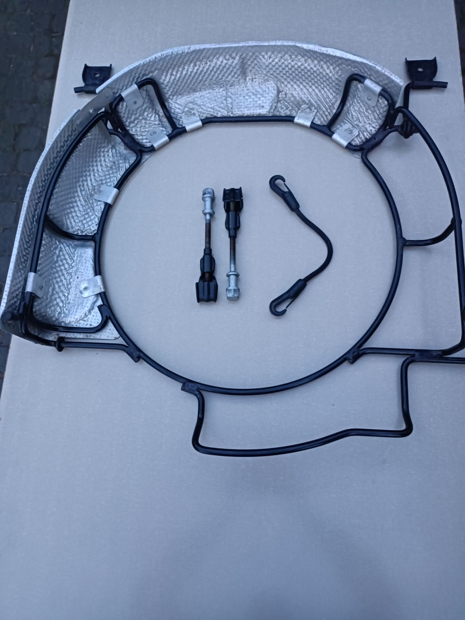 Kosz na koło zapasowe Opel Zafira C