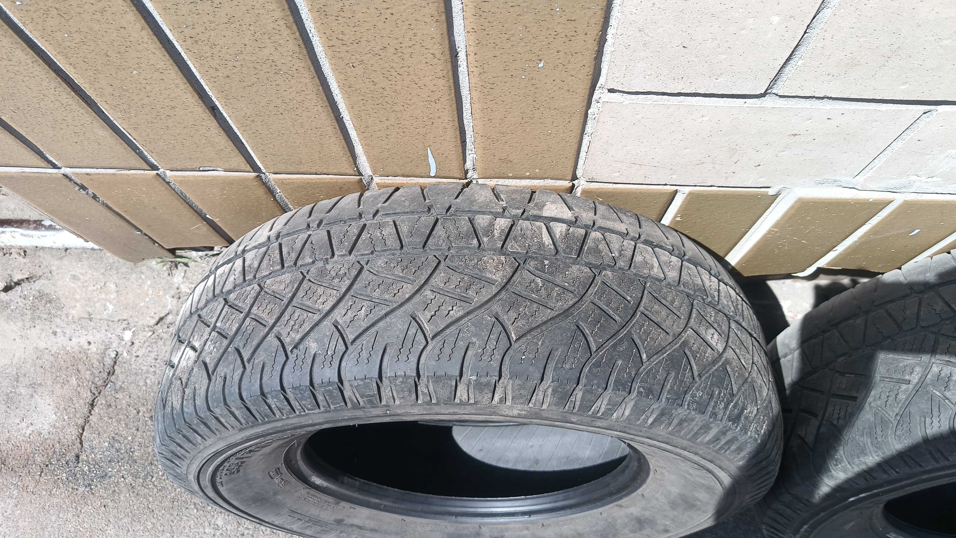 Michelin Latitude Cross 245/70 R16 111H комплект 4 шт.