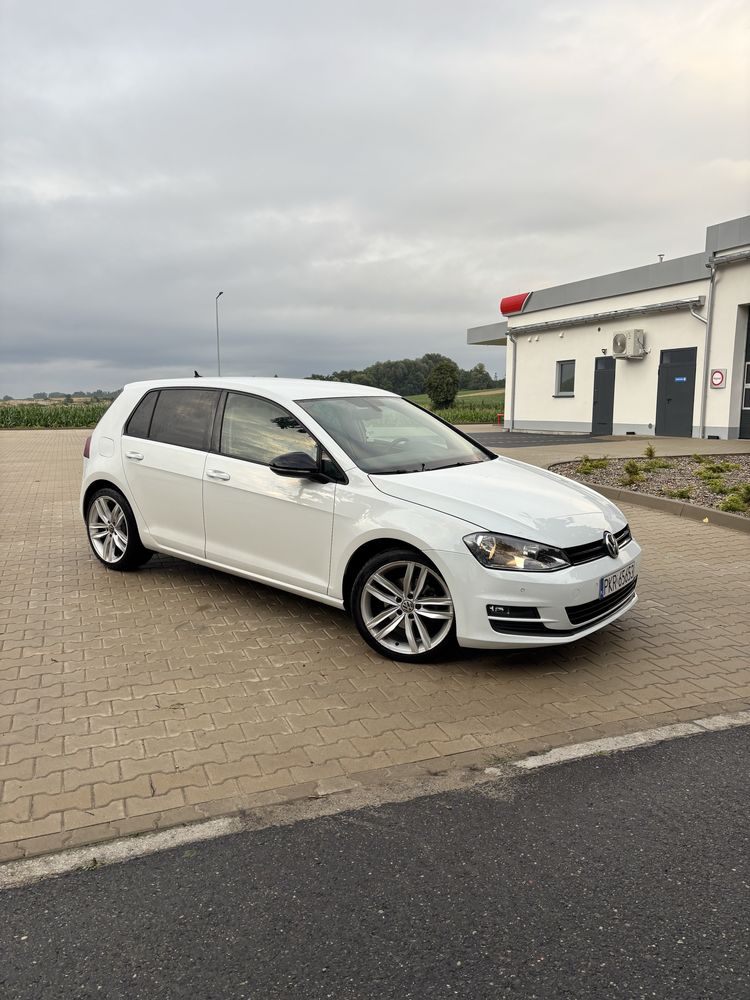 Volkswagen Golf VII