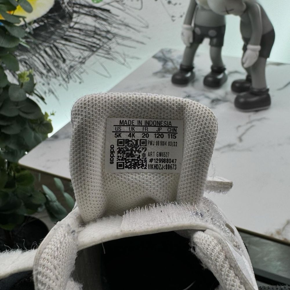 Дитячі кросівки шкіряні Adidas Court 20 розмір 132