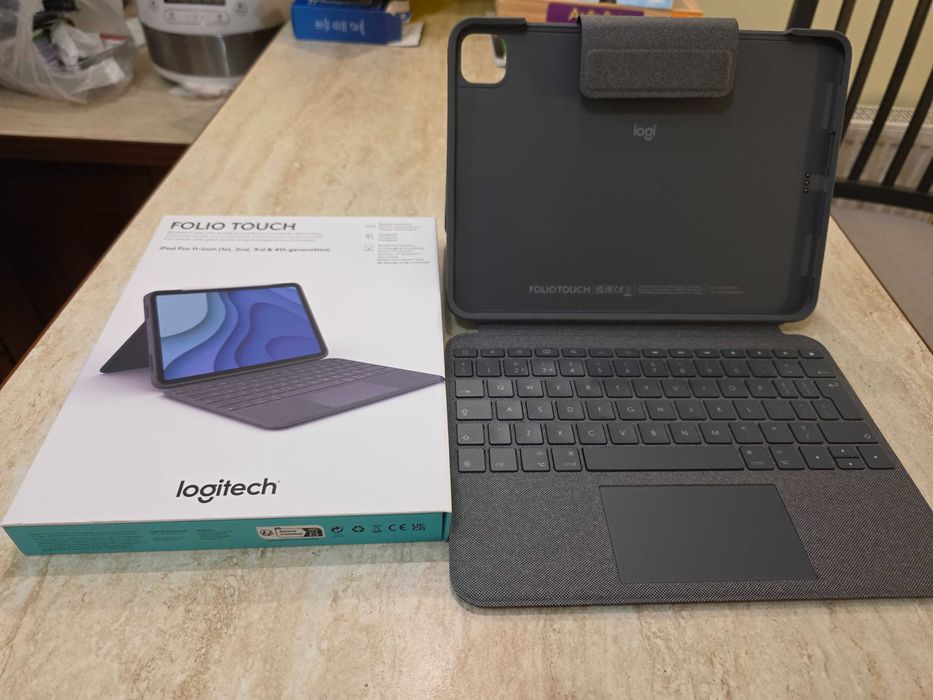 IPad Pro 11" M2 4.gen 256GB Wi-Fi + Magic Keyboard + Pencil 2