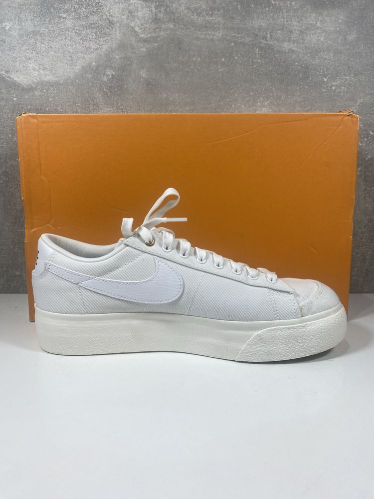Trampki Nike Blazer Low Platform biale rozmiar 40