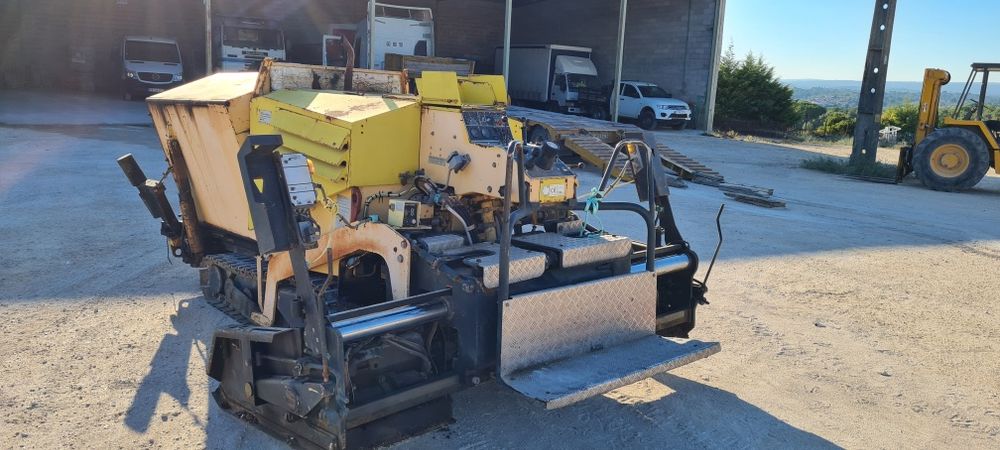 Pavimentadora Demag