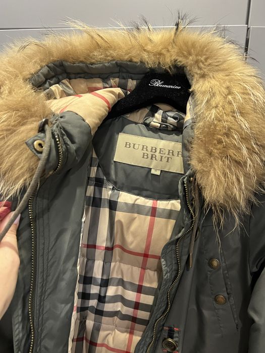 Куртка жіноча зимова М Burberry хакі