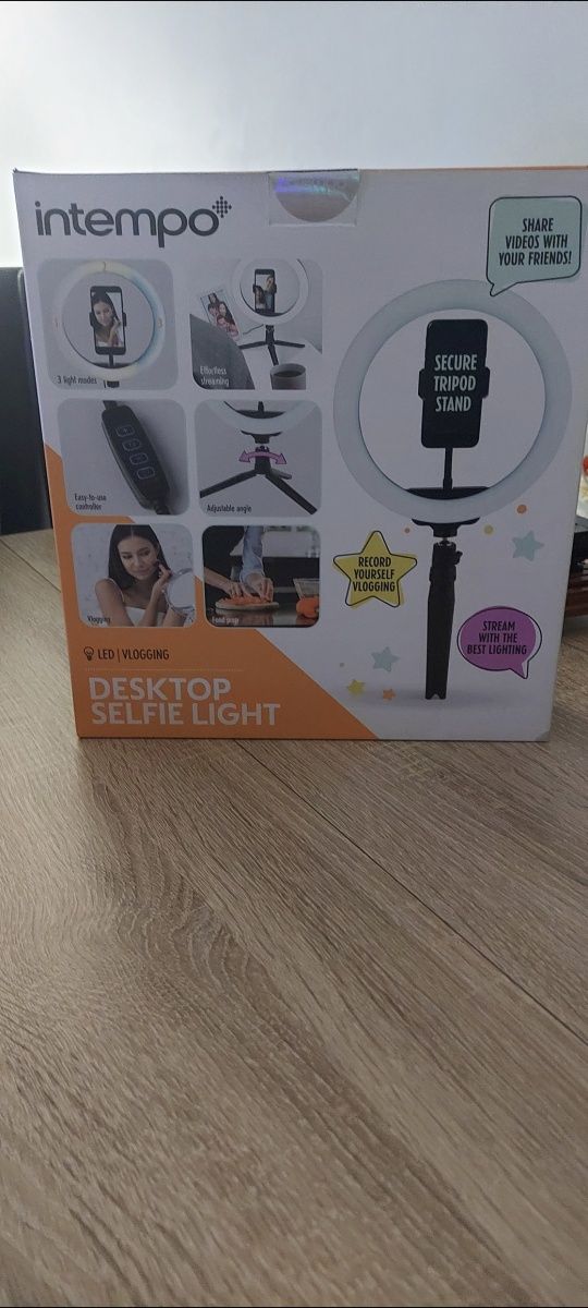 Lampa do selfi na statywie intempo