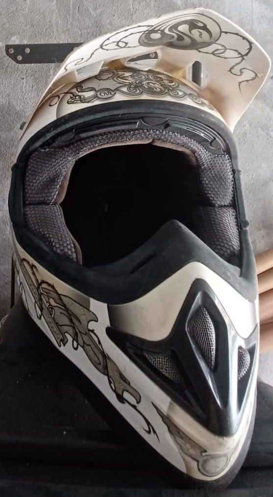 Capacete Universal