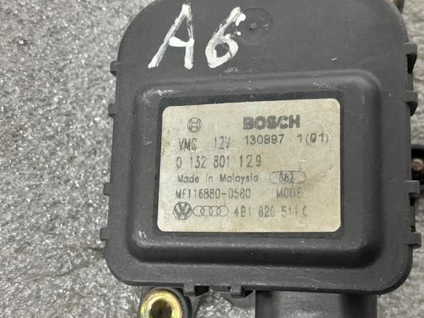 Motor da comporta da sofagem AUDI A6 (4B2, C5)