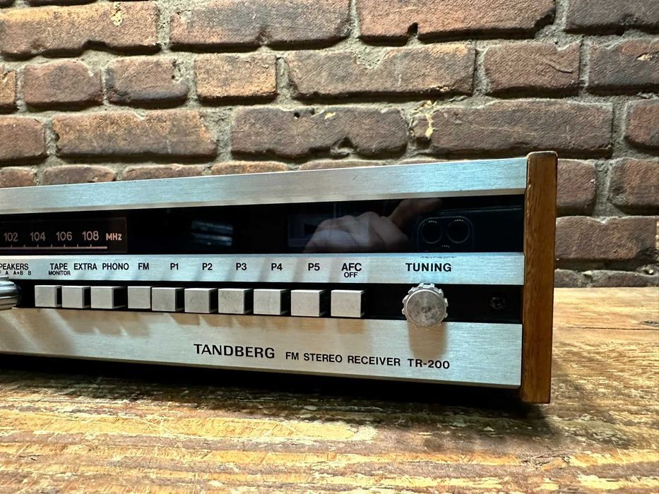 Amplituner  TANDBERG TR-200