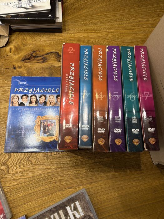 Sprzedam sezony: Przyjaciele na dvd /giomy na dvd