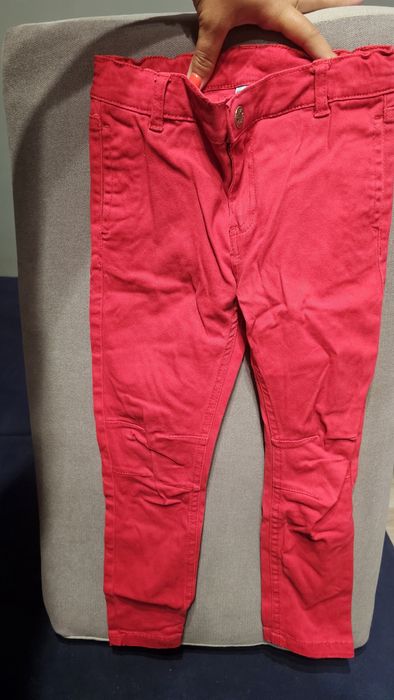 Czerwone jeansy 116