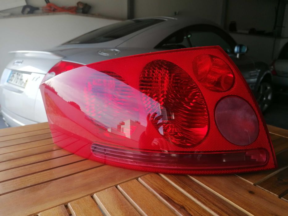 Faróis traseiros  originais audi tt mk1
