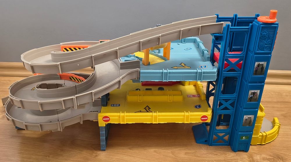 MATCHBOX 4-Poziomowy Garaż