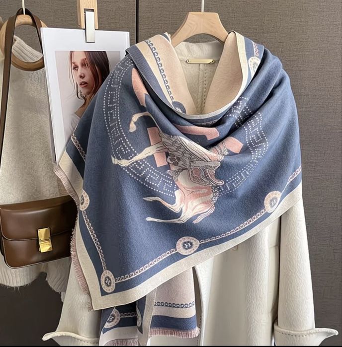 Тепла шаль–шарф Hermes