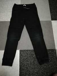 Spodnie czarny jeans, r. 134