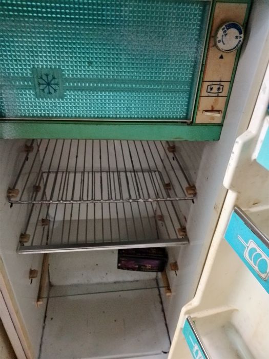 Холодильник Робочий малий з морозилкою