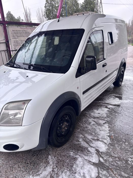 Продам броньований Ford connect