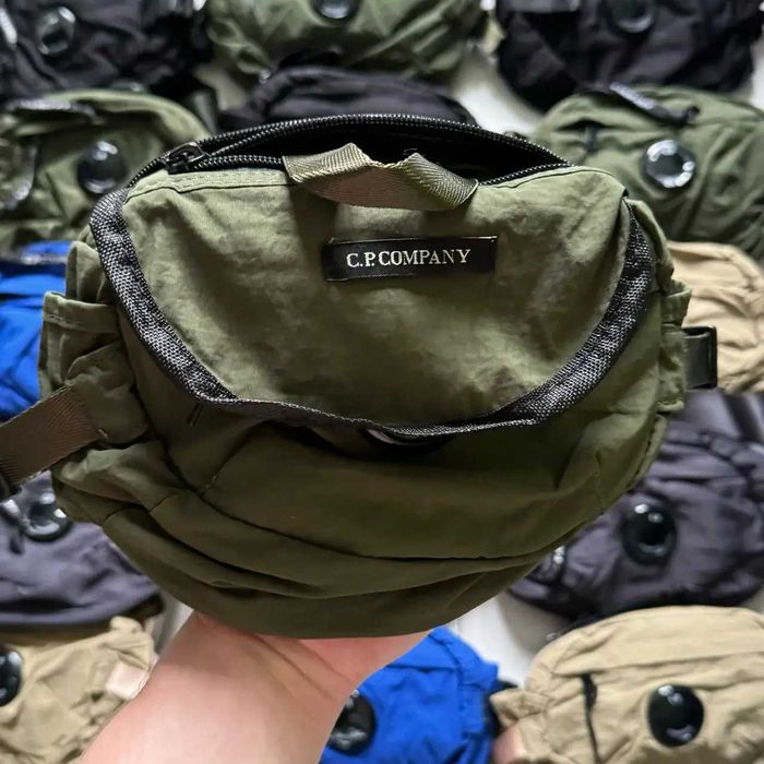 Сумка C.P. Company у 4 кольорах (Чорний, Сірий, Синій, Хакі).
