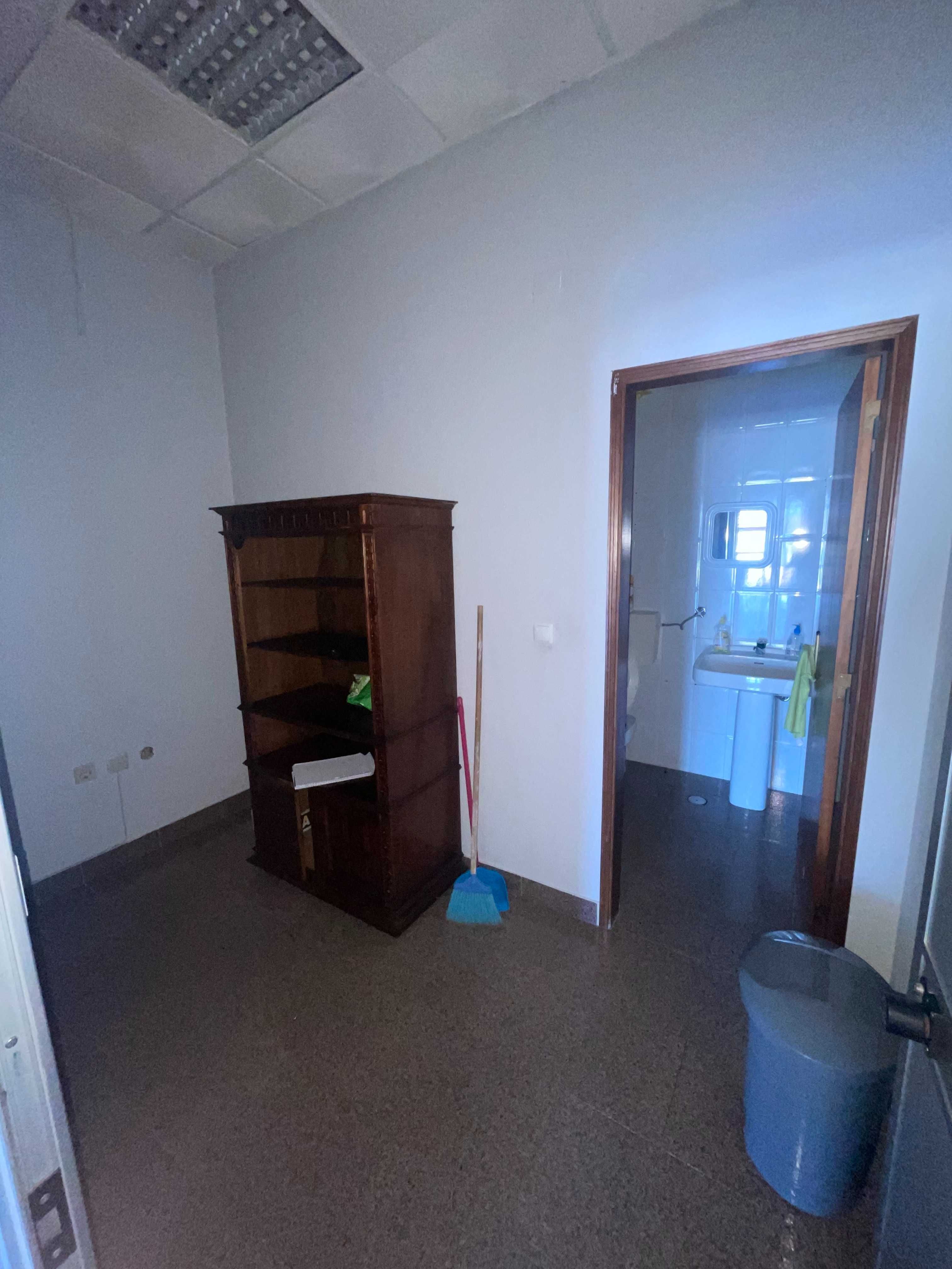 Loja para Alugar no Lavradio – Praceta dos Loios nº7 | 70m²