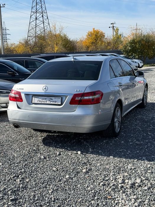 Мерседес 212 2011 1.8 Бензин