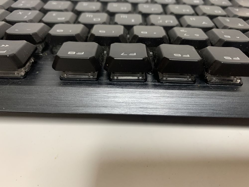 Механічна геймерська клавіатура з RGB підсвіткою MSI GK50 TKL low prof