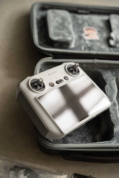 Dron DJI Mini 3 Pro + RC z ekranem + DJI CARE + FUTERAŁ + GRATISY