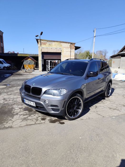 BMW x5 e70 в хорошому стані