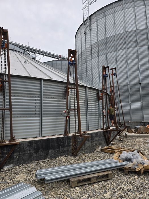 Продам комплект електроталей 5тон для піднімання силосів