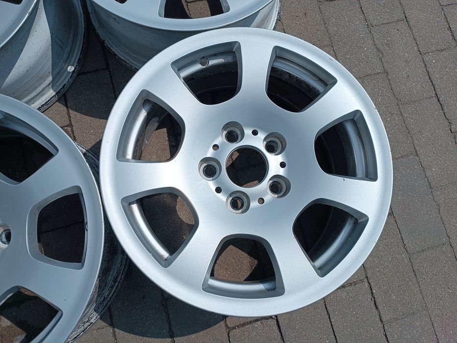 Felgi Alu BMW 5  E60 5x120 ET20 7J16