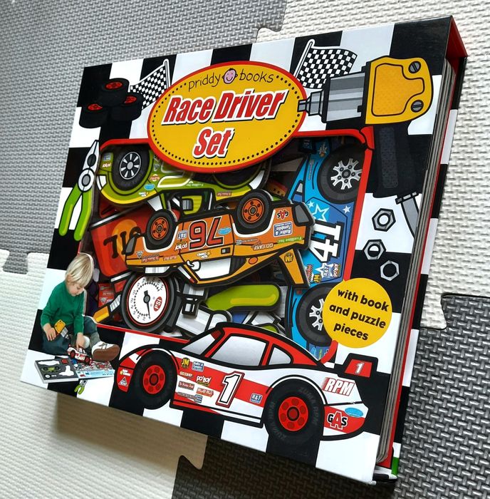 NOWA Let's Pretend Race Driver Set książeczka z puzzlami po angielsku