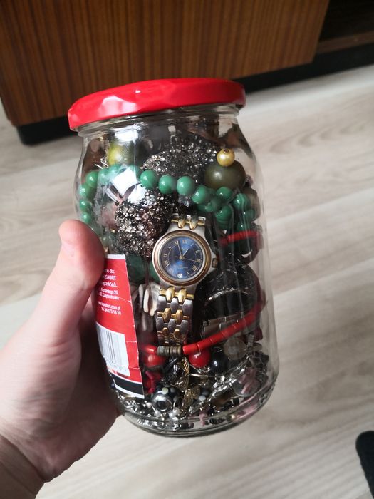 Wielki słoik sztuczna używana biżuteria stara zestaw naszyjnik zegarki