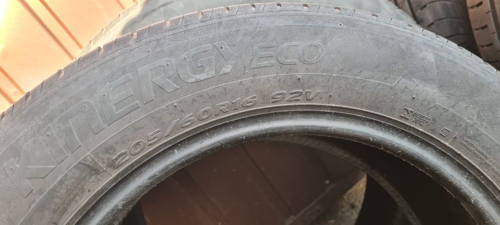 Opony letnie hankook r16 205/60  ok 5 mm cenna za 4