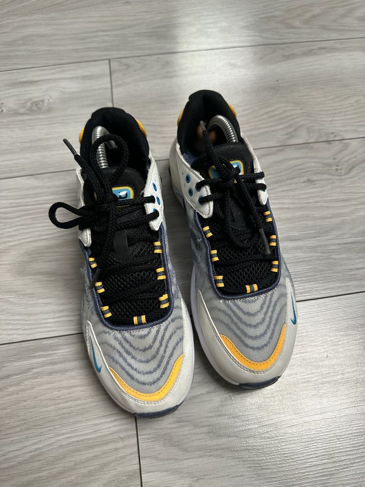 Buty sportowe damskie Nike Air Max Sphere