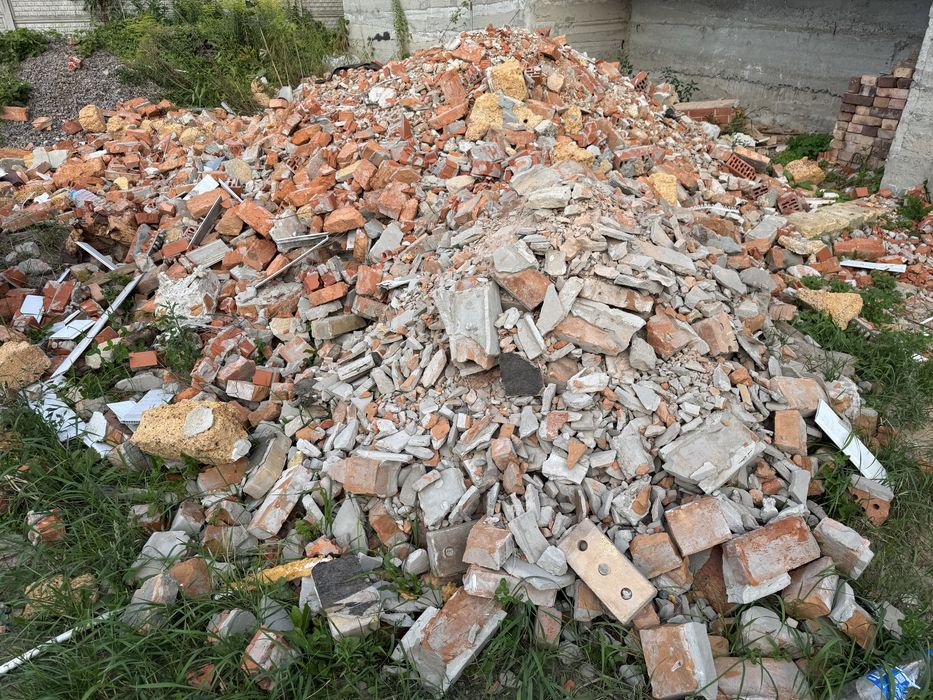 Віддам бой цегли на підсипку дороги